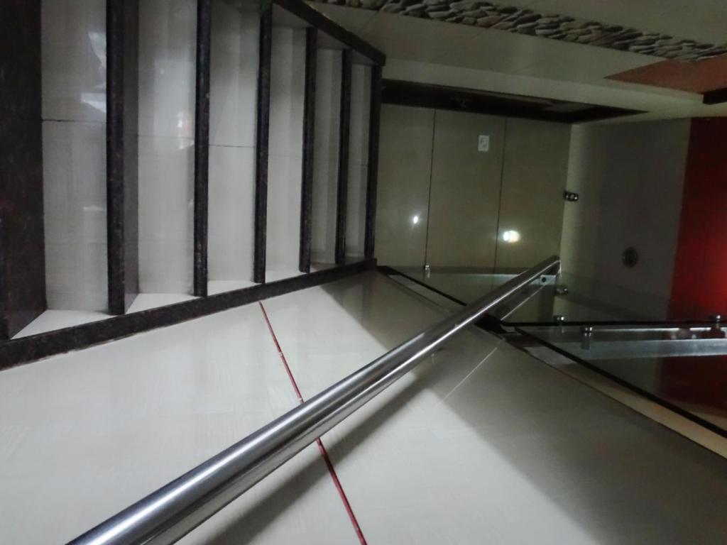 Hotel Crescent - Mumbai, Mumbai