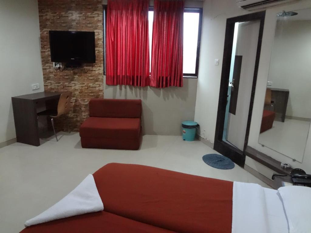 Hotel Crescent - Mumbai — Photos 1
